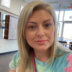 Meet your Posher, Leeann